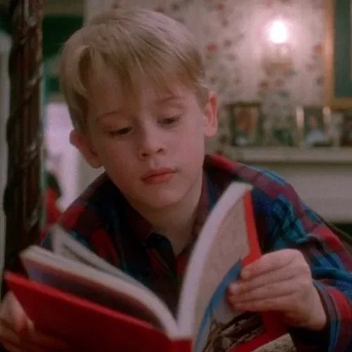 Постер к фильму С Новым 2022 годом!